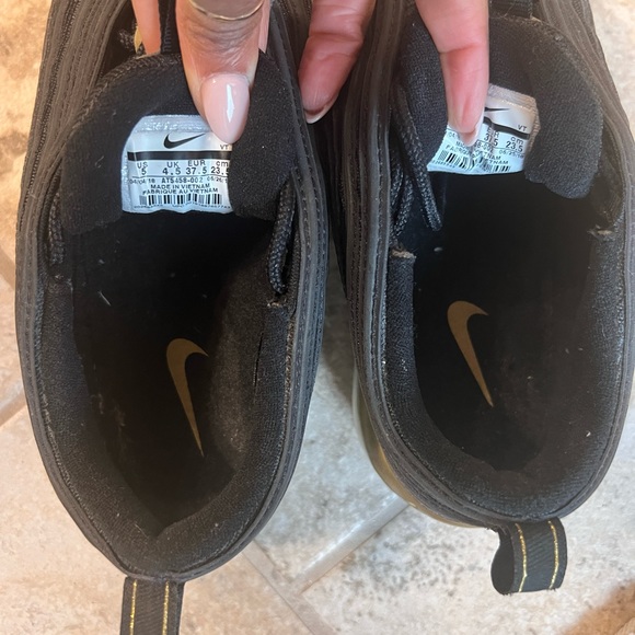 Air max 97, size U.S. 5, barely worn. Ready to ship - Picture 9 of 9